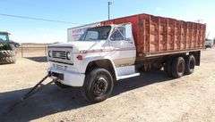 E-1061 1981 Chevy Dump Truck