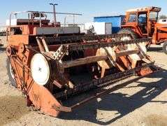 E-902 International 275 Swather