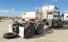 E-388  1990 Kenworth T600 Truck Tractor