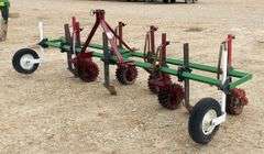 E-111  3-Point Crust Breaker