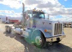 E-1063 2013 Peterbilt 367 4 Axle Truck Tractor