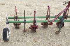 E-111  3-Point Crust Breaker