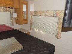 E-414 1996 34' Tiffin Allegro Bay Motor Home