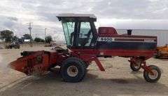E-426 Heston 8400 Swather