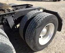 E-424 2012 Freightliner Cascadia Truck Tractor