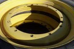 E-672 Tractor Tires & Wheels