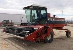 E-426 Heston 8400 Swather