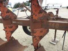 E-704  IH 4 Bottom Roll Over Plow