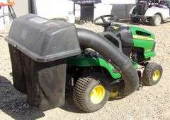 E-573 John Deere LA115 Riding Lawn Mower