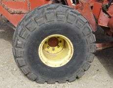 E-426 Heston 8400 Swather