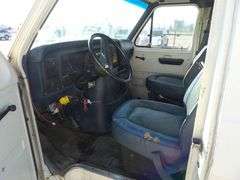 E-296 1990 Ford F350 Econoline Van