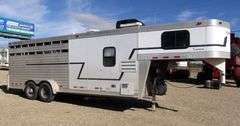 E-660 2001 Cherokee 24' LQ Horse Trailer