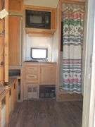 E-660 2001 Cherokee 24' LQ Horse Trailer