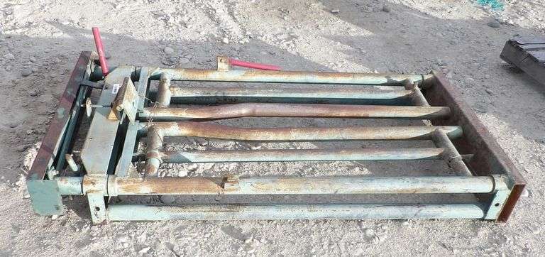 E-1426  Automatic Head Catch