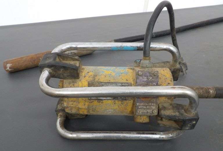 E-1374 Oztec Concrete Vibrator
