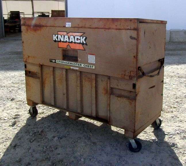 E-1474  Knaack 91 Storagemaster Chest