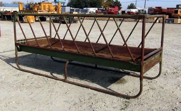 E-1255 Livestock Feeder