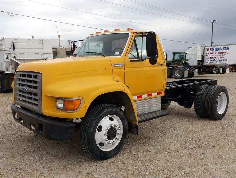 E-1331 1995 Ford F-Series Cab & Chassis Truck