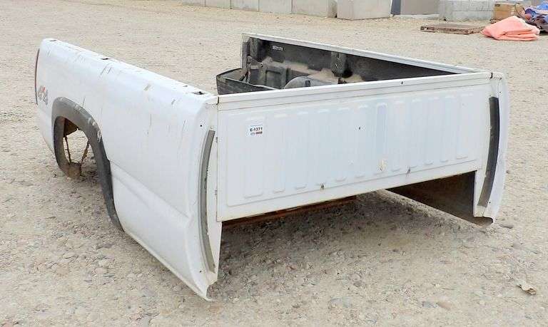 E-1371 2005 Chevy Pickup Bed