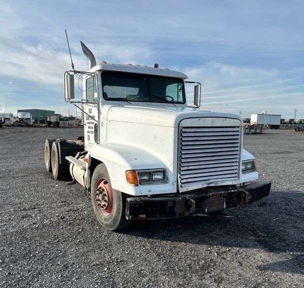 R-261 1996 Freightliner 120 FLD Truck Tractor