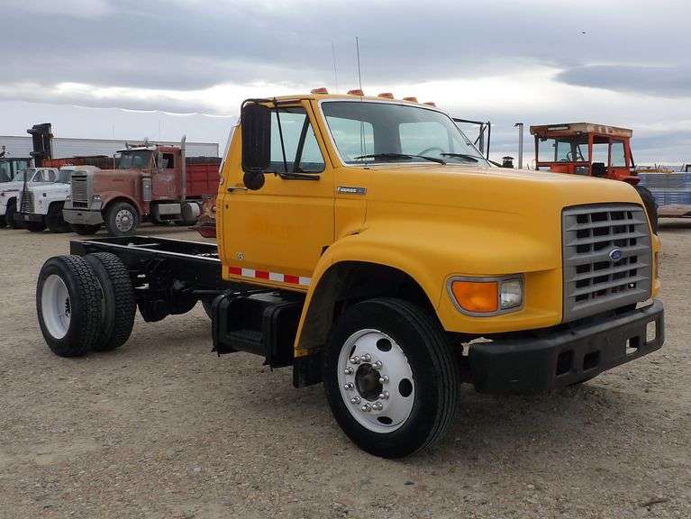E-1331 1995 Ford F-Series Cab & Chassis Truck