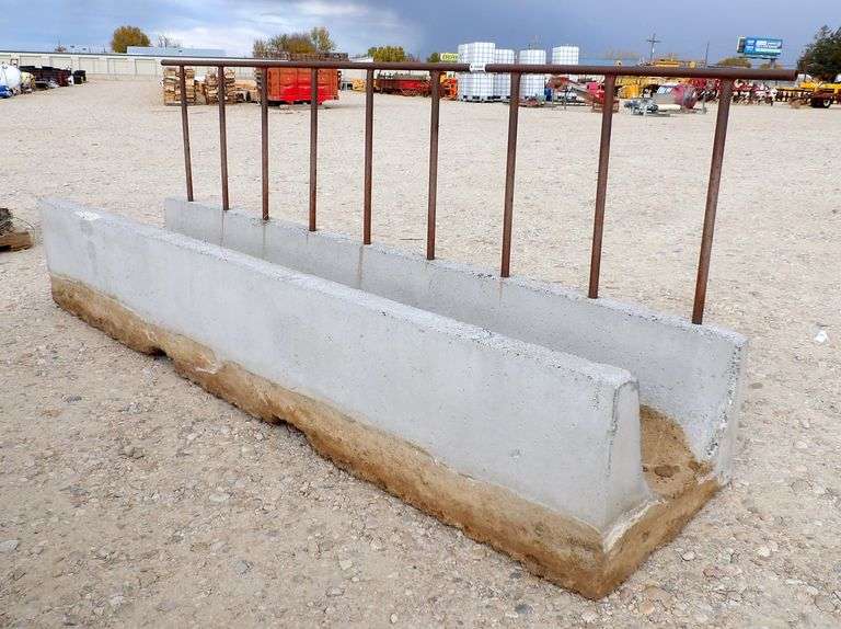 E-1420  Portable Concrete Feed Bunk