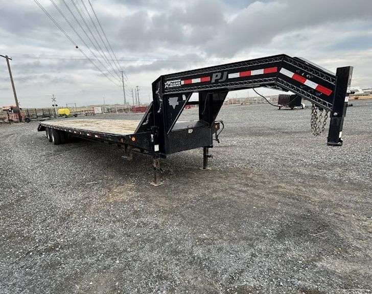 R-218 2014 PJ 40' Flatbed Trailer