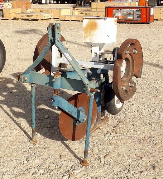 E-1277  3-Point Gopher Baiter