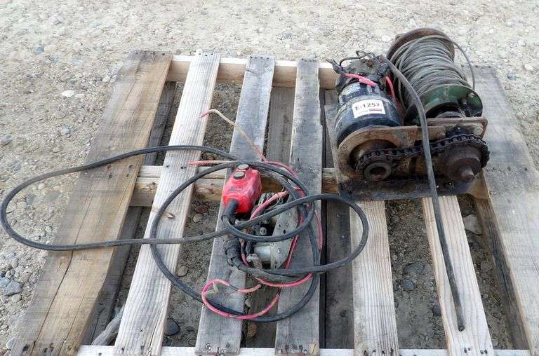 E-1257  Winch 24 Volt