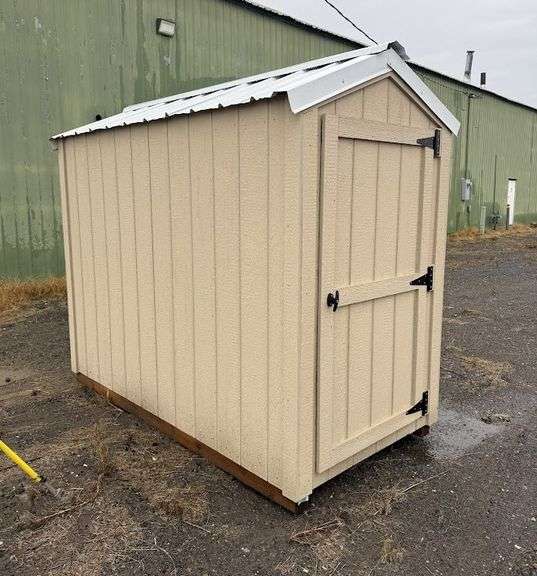 R-417 Enclosed Chicken Coop
