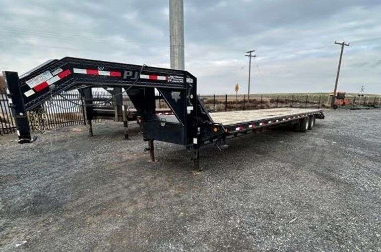 R-218 2014 PJ 40' Flatbed Trailer