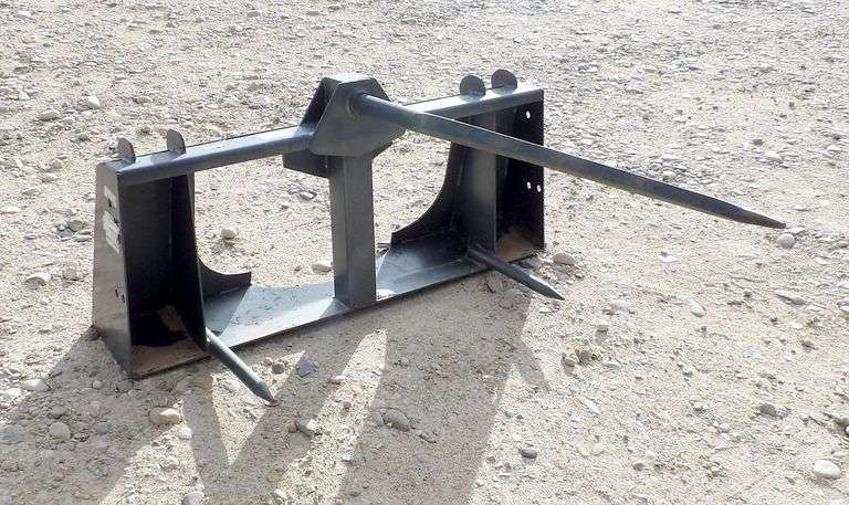 E-1337  Skid Steer Round Bale Fork
