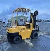 R-365 TCM F25 Fork lift