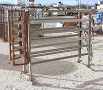 E-1336  Calf Roping Chute