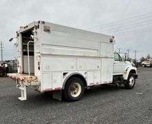 R-323 1995 Ford F800 Service Truck
