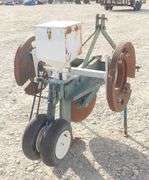 E-1277  3-Point Gopher Baiter