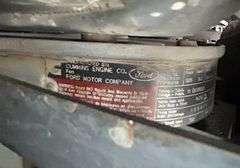 R-323 1995 Ford F800 Service Truck