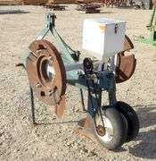 E-1277  3-Point Gopher Baiter