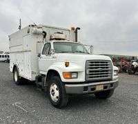 R-323 1995 Ford F800 Service Truck