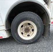 R-323 1995 Ford F800 Service Truck