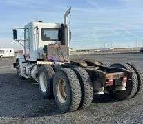 R-261 1996 Freightliner 120 FLD Truck Tractor