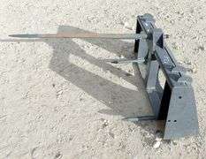 E-1337  Skid Steer Round Bale Fork