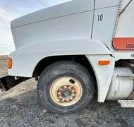 R-261 1996 Freightliner 120 FLD Truck Tractor