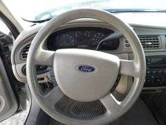 E-1454  2007 Ford Taurus