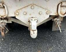 R-323 1995 Ford F800 Service Truck