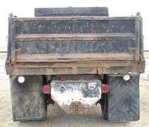 E-1224 1996 Freightliner FL70 Dump Truck