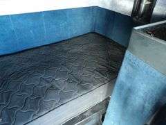 E-1271 1995 Volvo Semi Truck