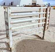 E-1336  Calf Roping Chute