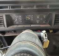 R-323 1995 Ford F800 Service Truck