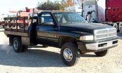 E-1438 2001 Dodge Ram 3500 Flatbed Pickup